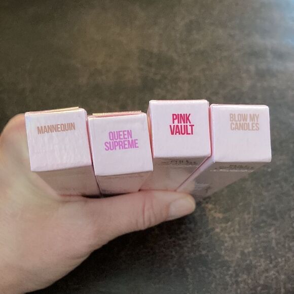 Jeffree Star Supreme Gloss Mannequin, Queen Supreme, Pink Vault & Blow My Candle - Picture 6 of 7